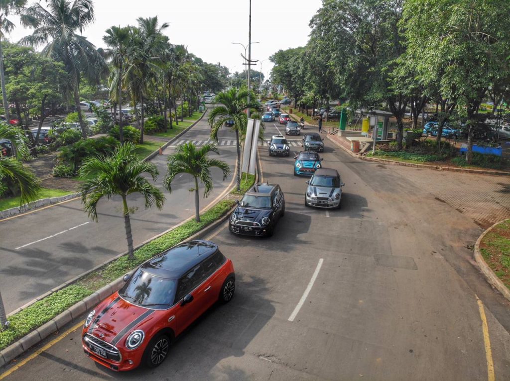 Pawai Mobil Mini Jakarta