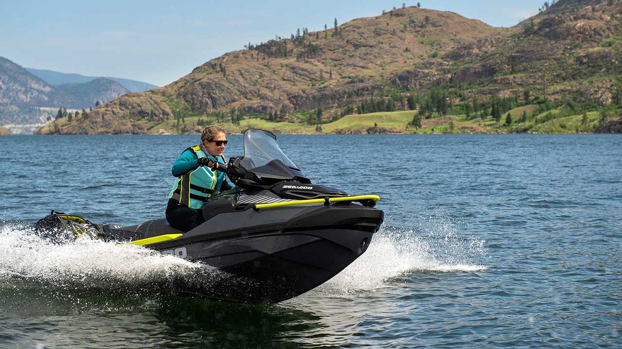 Sea-Doo-Explorer-pro-170-front-bumper-BRP-Indonesia